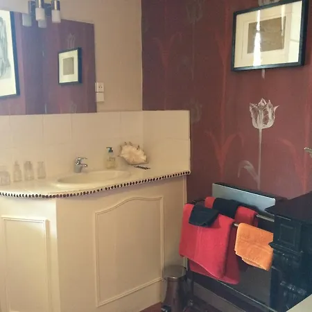 La Cour D'ete Bed & Breakfast