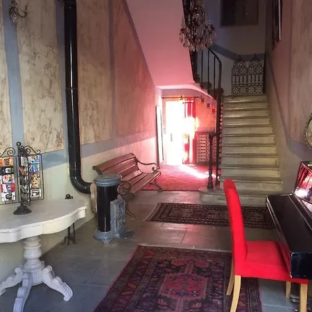 La Cour D'ete Bed & Breakfast