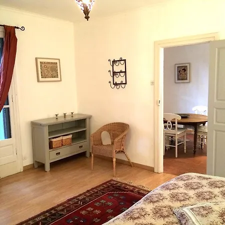 La Cour D'ete Bed & Breakfast Saint-Thibéry